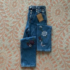 Reformation size 24 never worn jeans. Fauna Embroider.